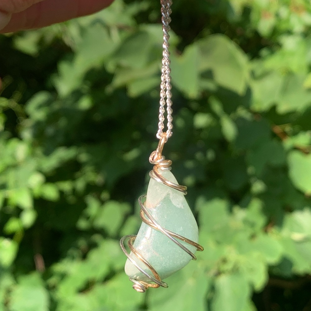 Adventurine crystal necklace